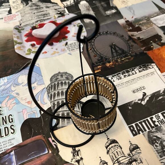 adorable hanging holder decor - Picture 3 of 4